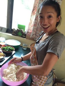 Bicky making momo